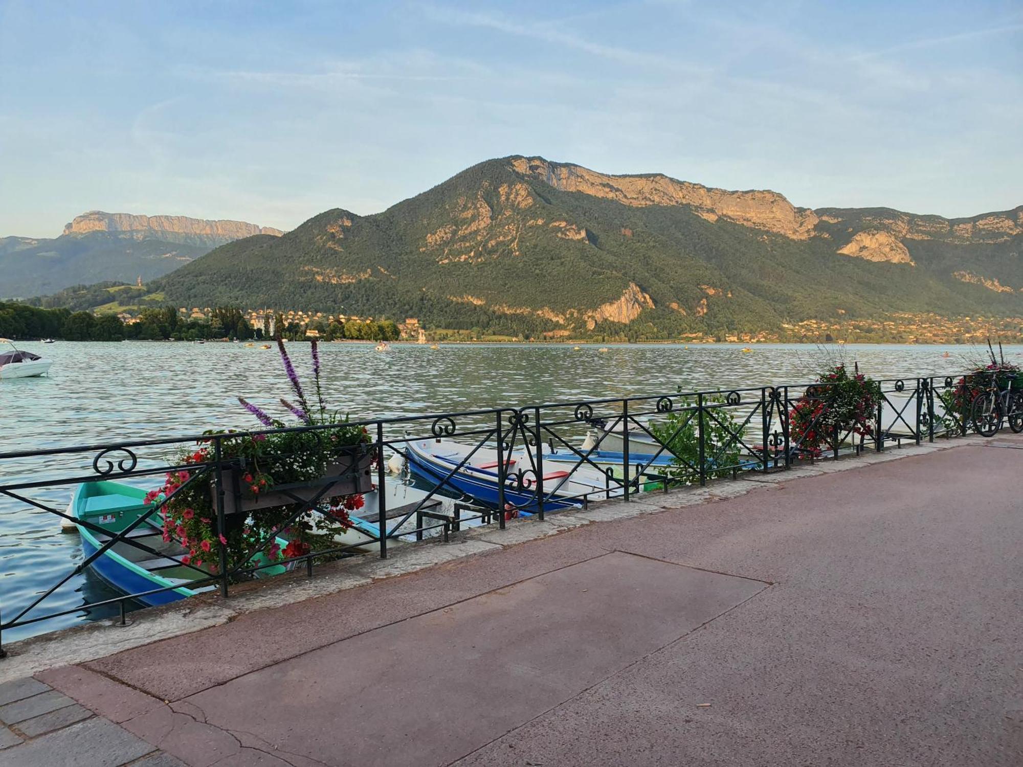 Hyper Centre Annecy Et Bord Du Lac Exterior foto
